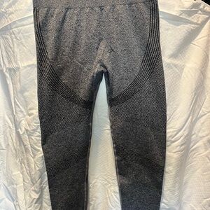 Seamless Textured Grey Leggings